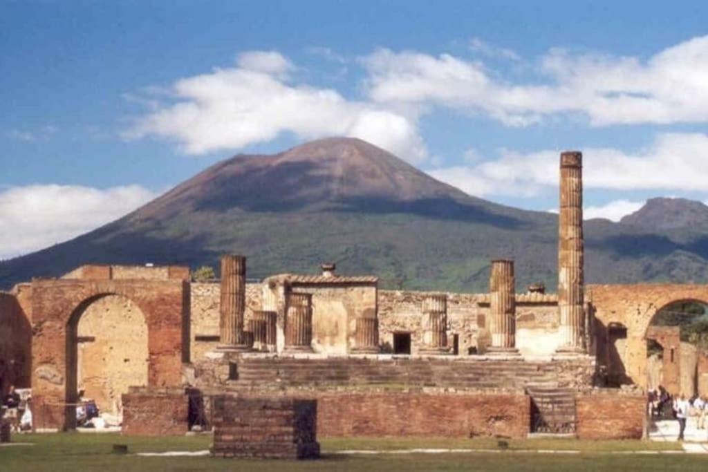Son Blanc Apartment Pompei Exterior photo